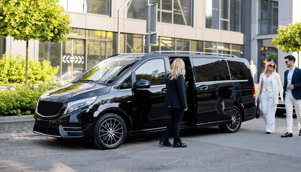 top hotels in melbourne with maxi taxi pickups